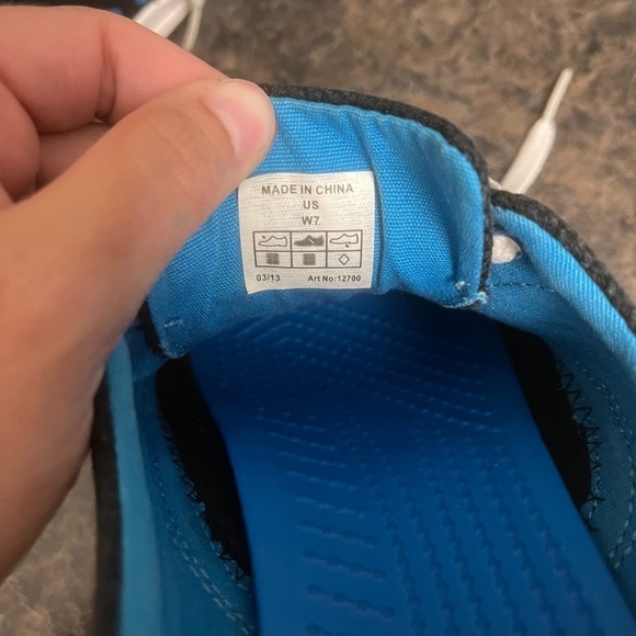 CROCS Black LoPro Long Vamp Plim Sneaker Women Size 7 - Picture 8 of 8